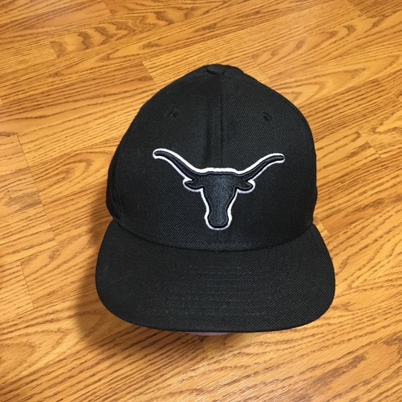 59FIFTY Other - Texas Longhorns Fitted Hat Black / White size 7.5 59FIFTY Other - Texas Longhorns Fitted Hat Black / White size 7.5
